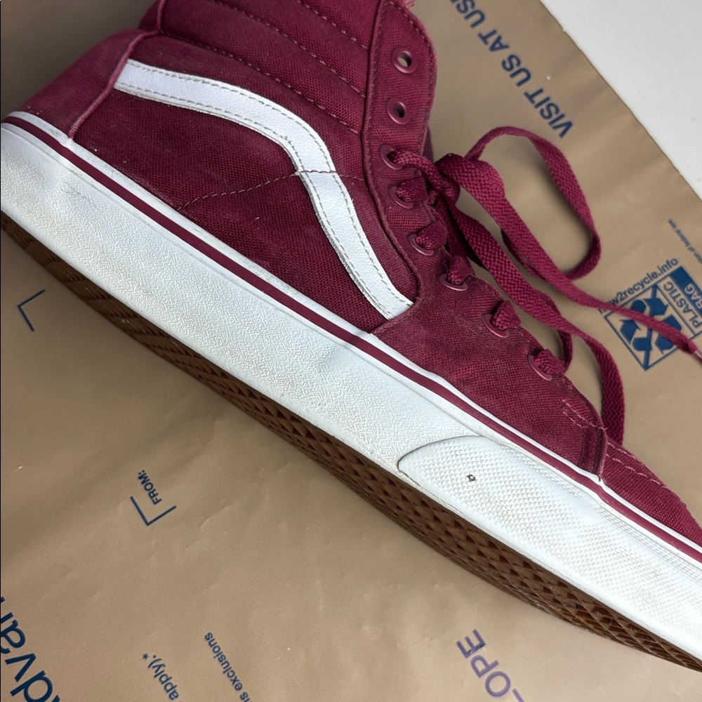 Vans Men’s Maroon Canvas Sneakers - Picture 14 of 14
